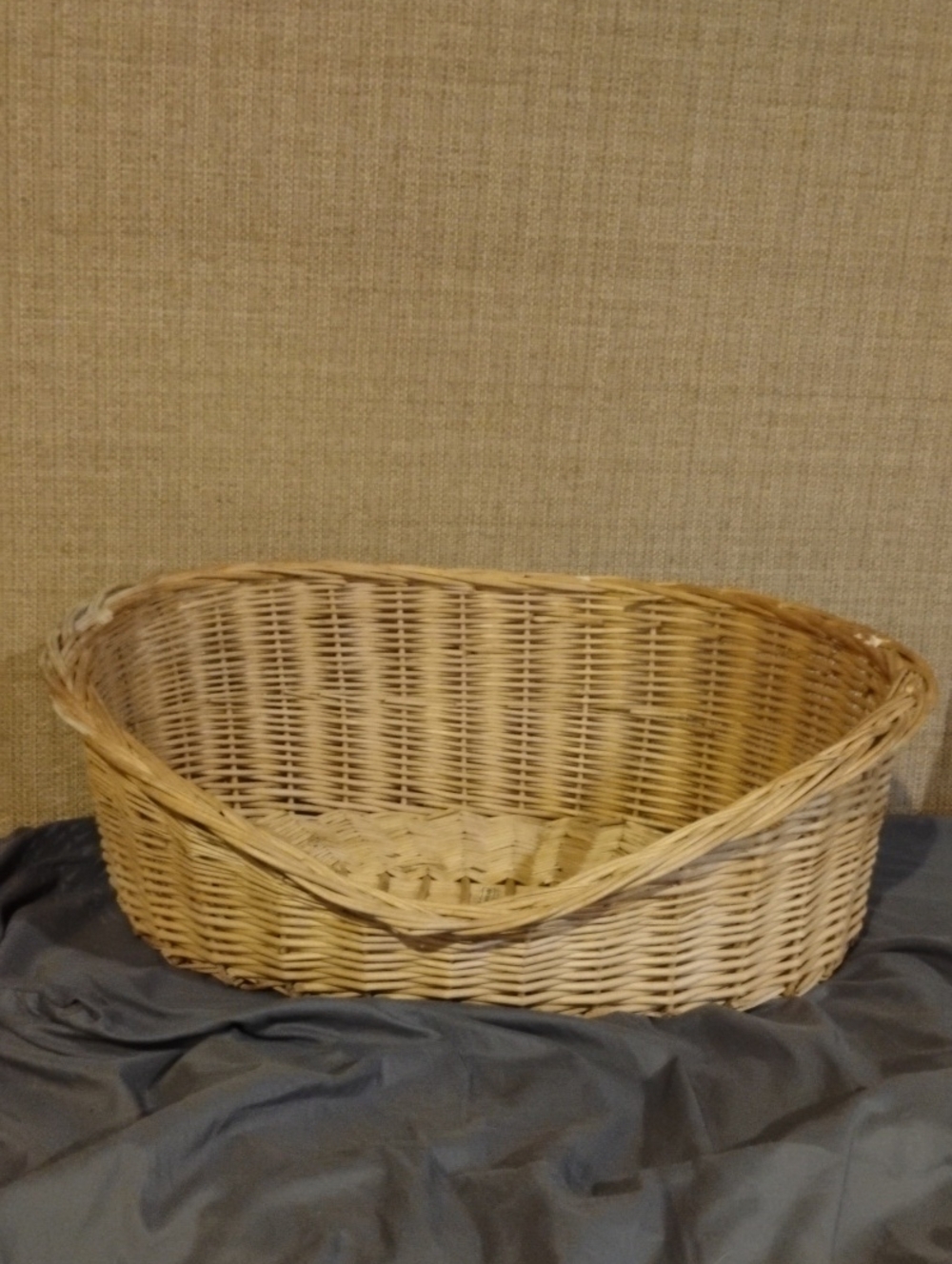 Woven Natural Rattan Pet Dog Cat Bed